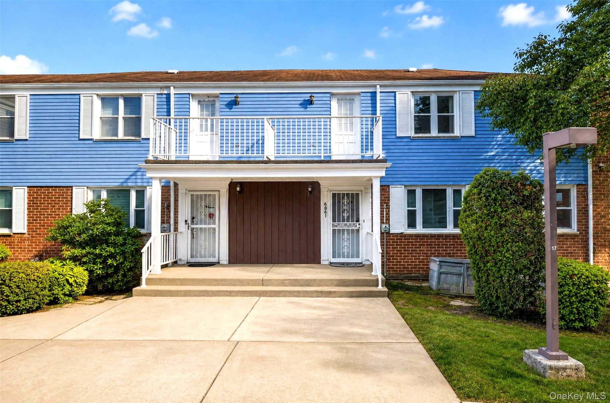 6861 Cloverdale Boulevard, Unit 108