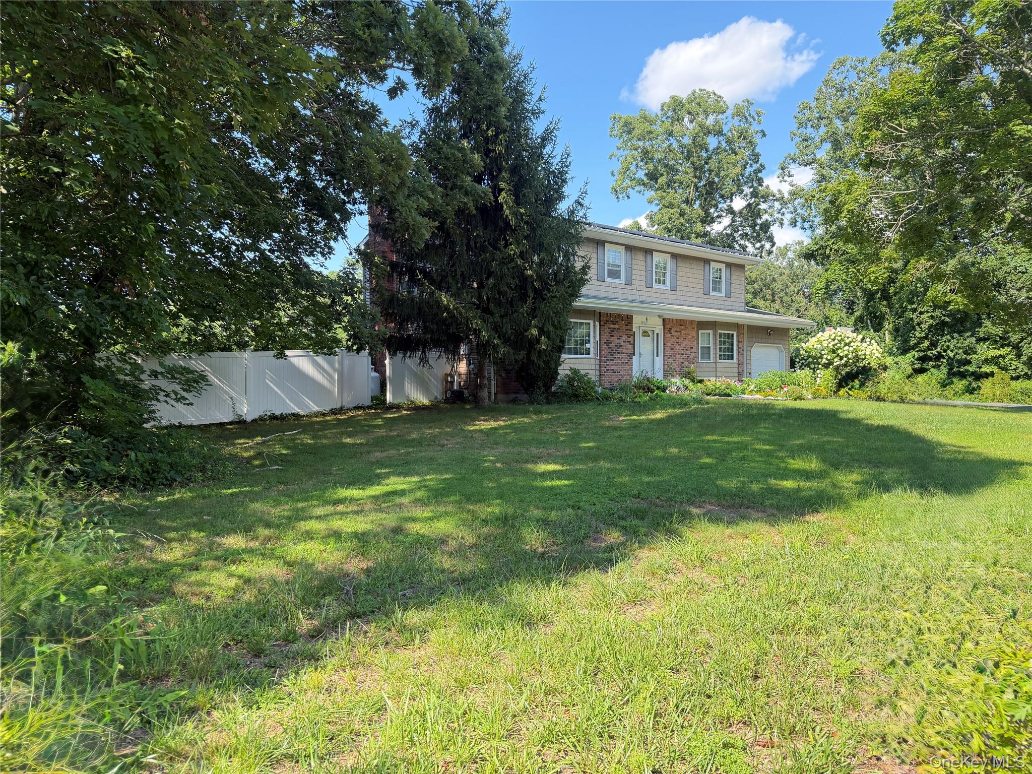 7 Estates Drive – For Sale photo 2