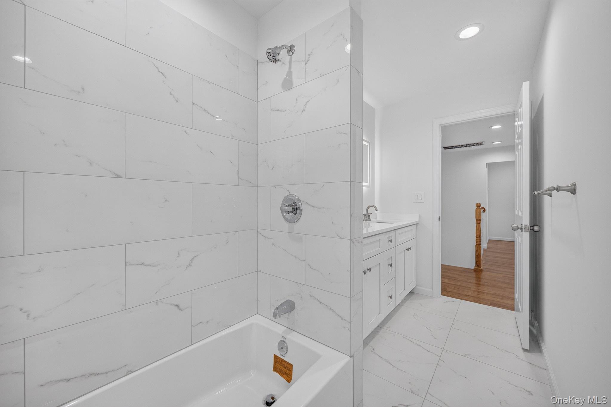 10 Beaver Landing – For Sale photo 17
