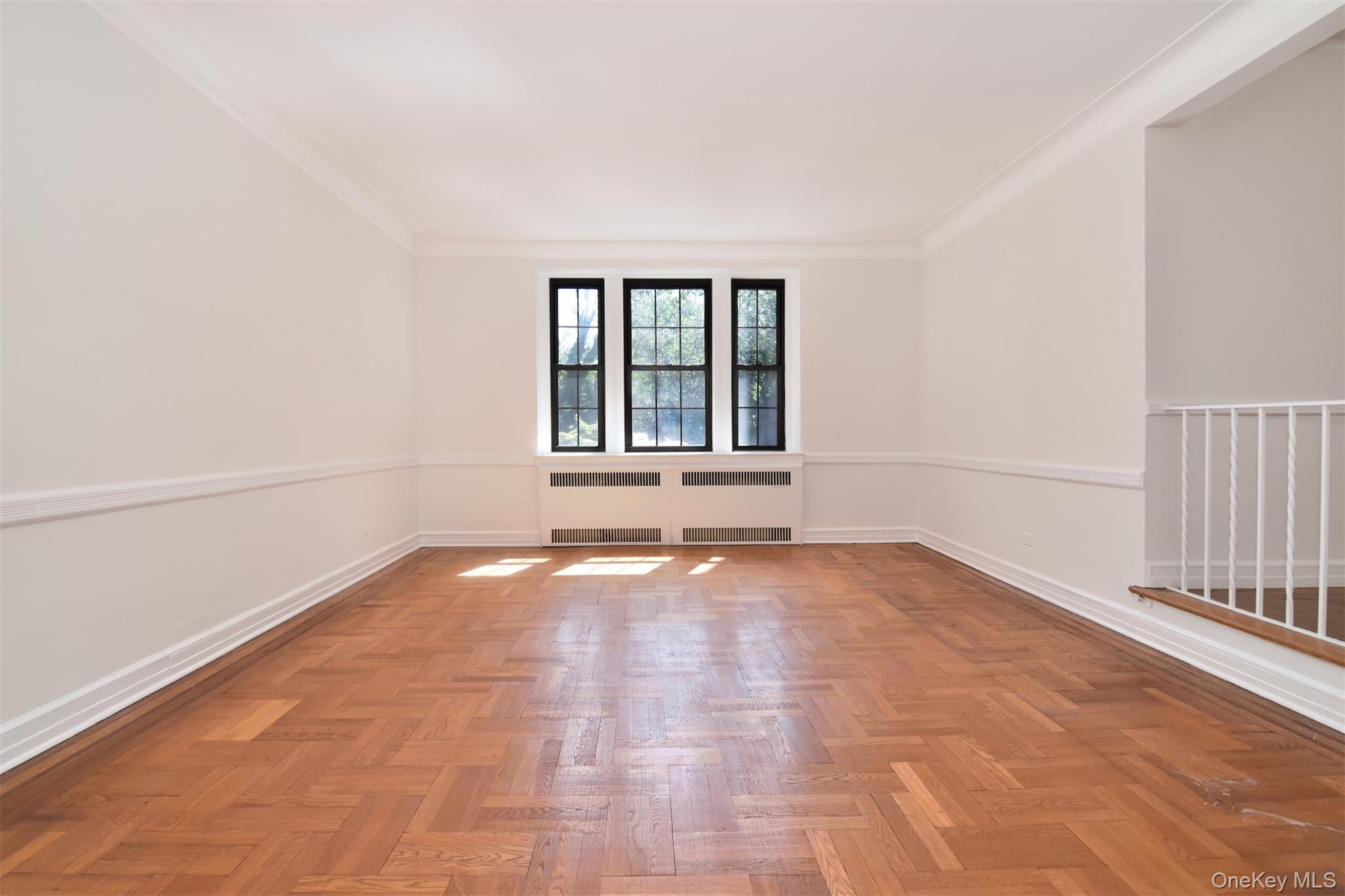 35 Parkview Avenue, Unit 3E photo 6