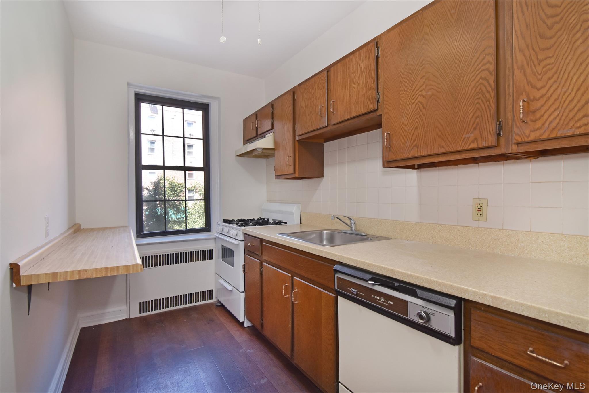 35 Parkview Avenue, Unit 3E photo 13