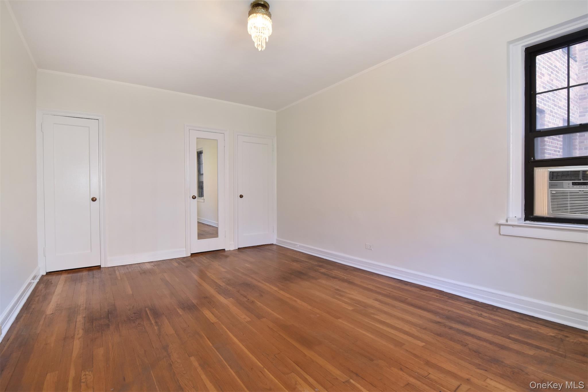 35 Parkview Avenue, Unit 3E photo 9