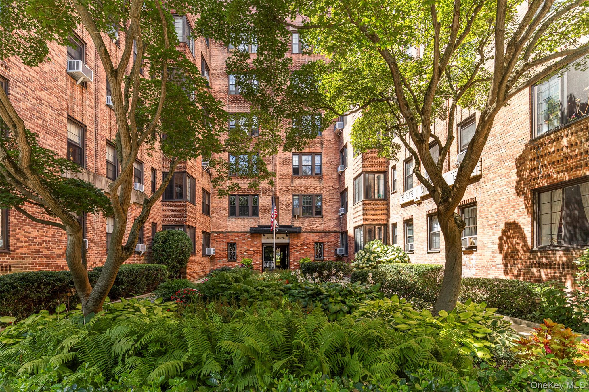 35 Parkview Avenue, Unit 3E photo 20