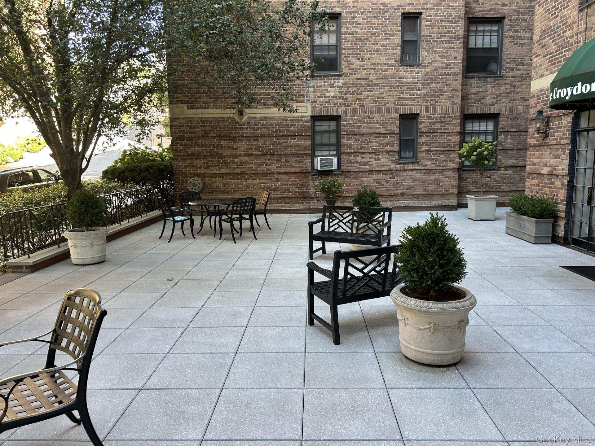 35 Parkview Avenue, Unit 3E photo 21