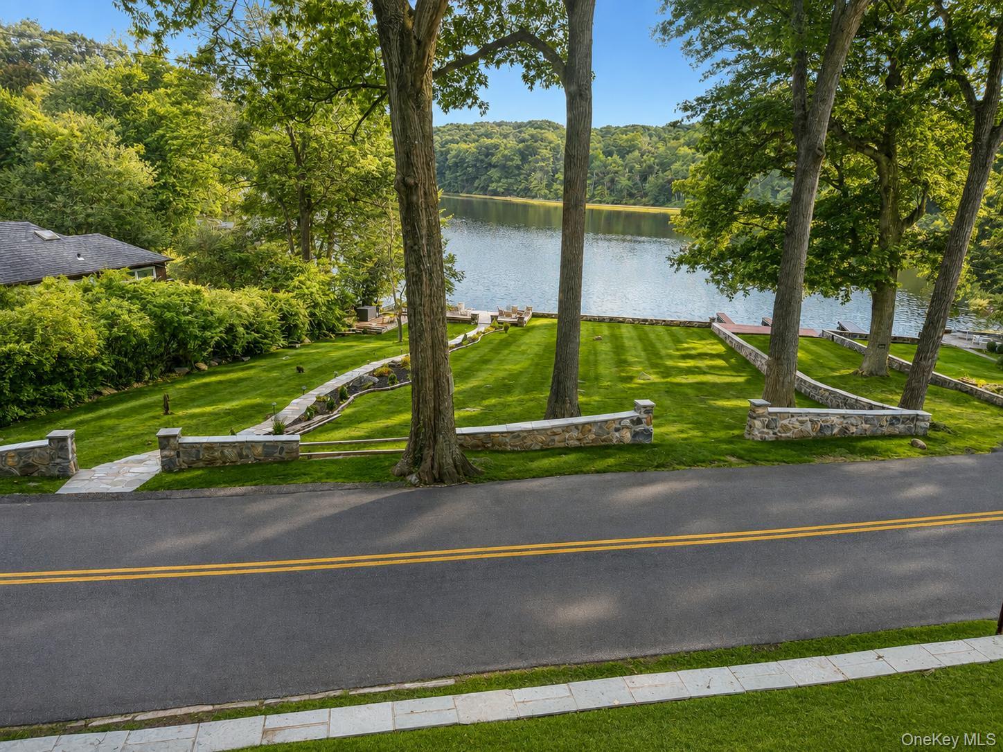 18 Kirk Lake Drive – For Rent photo 35