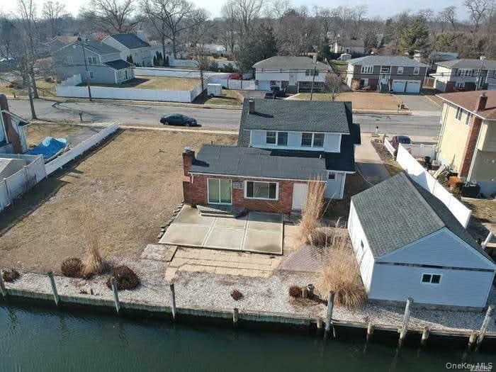 370 Clocks Boulevard – For Sale photo 5