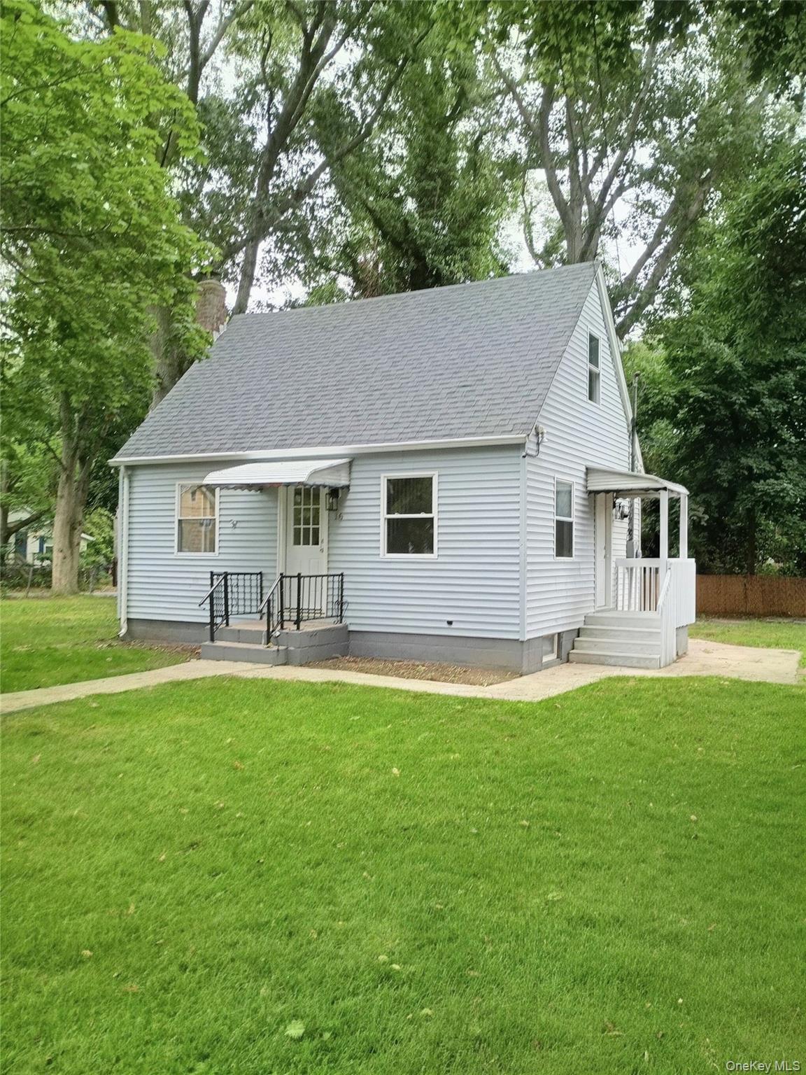 16 Neighborhood Road – For Sale photo 2