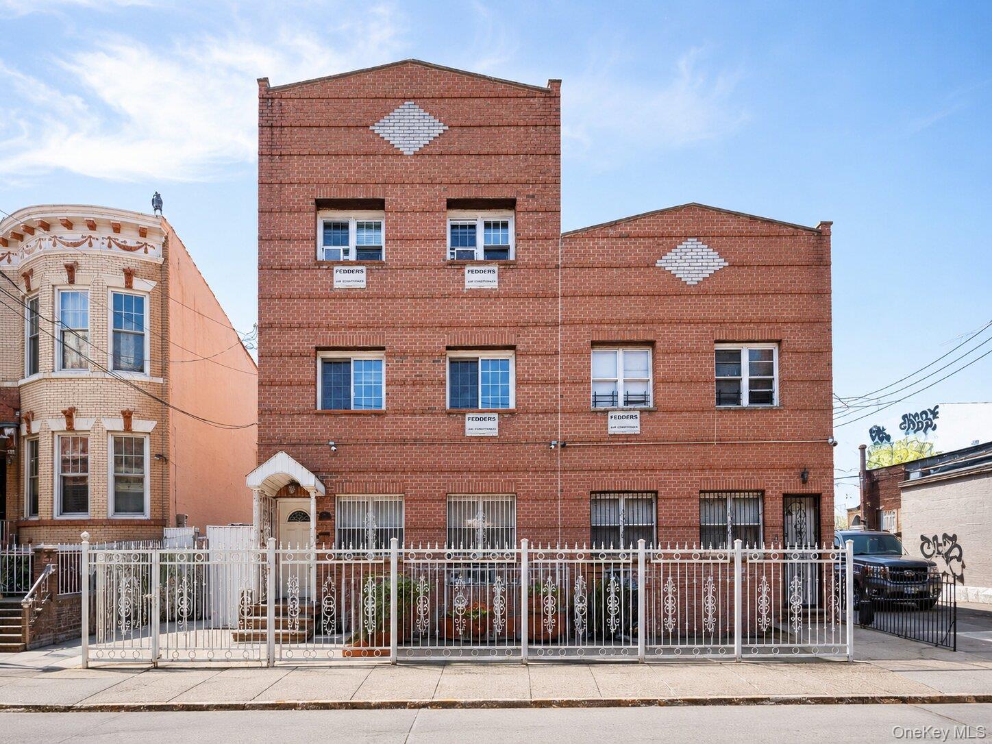 48 Crescent Street – For Sale