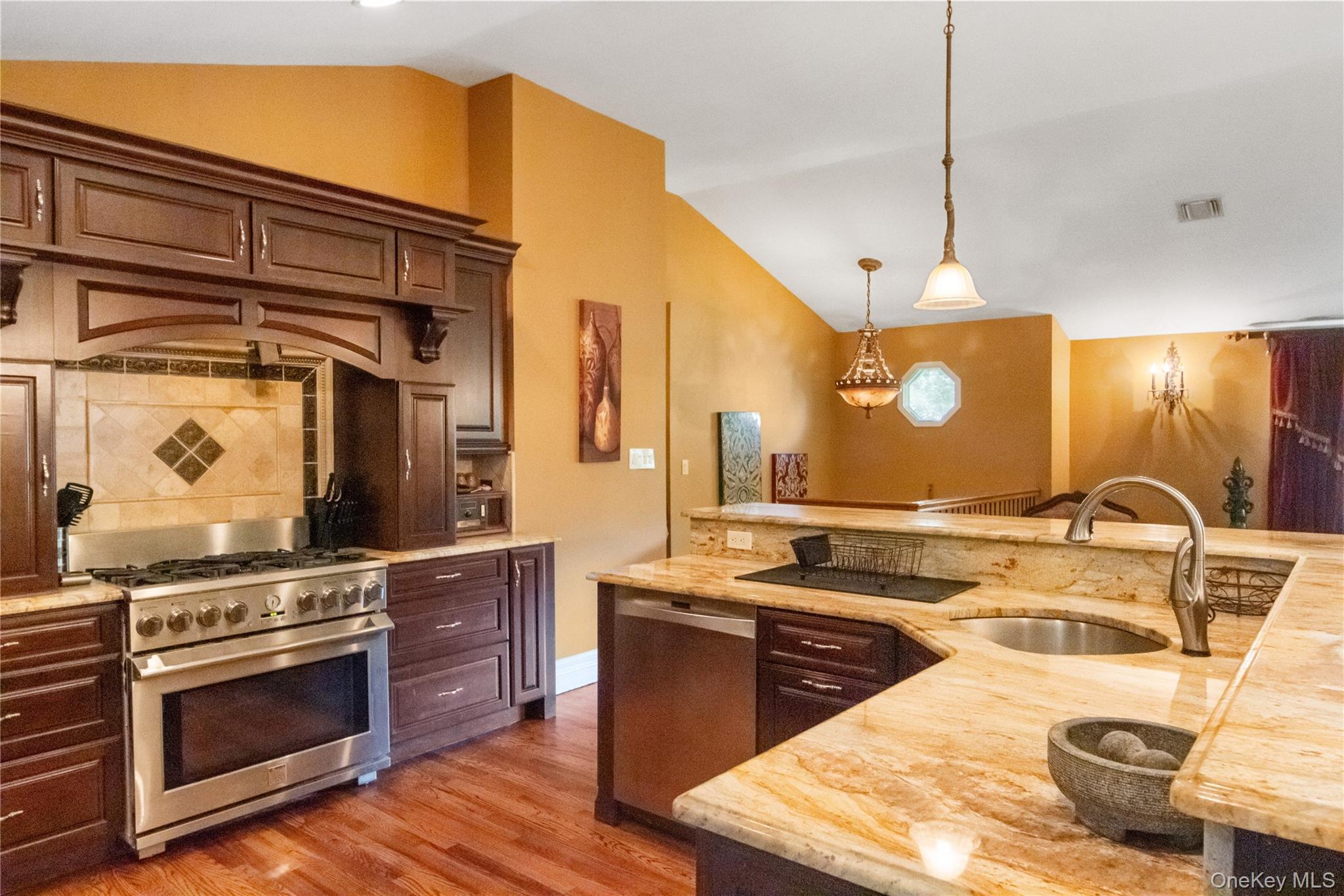 270 Bardonia Road – For Sale photo 12