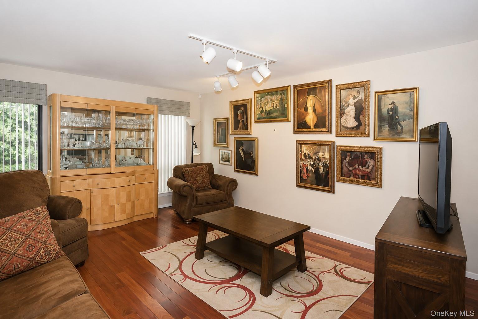 53 Villas Circle – For Sale photo 9