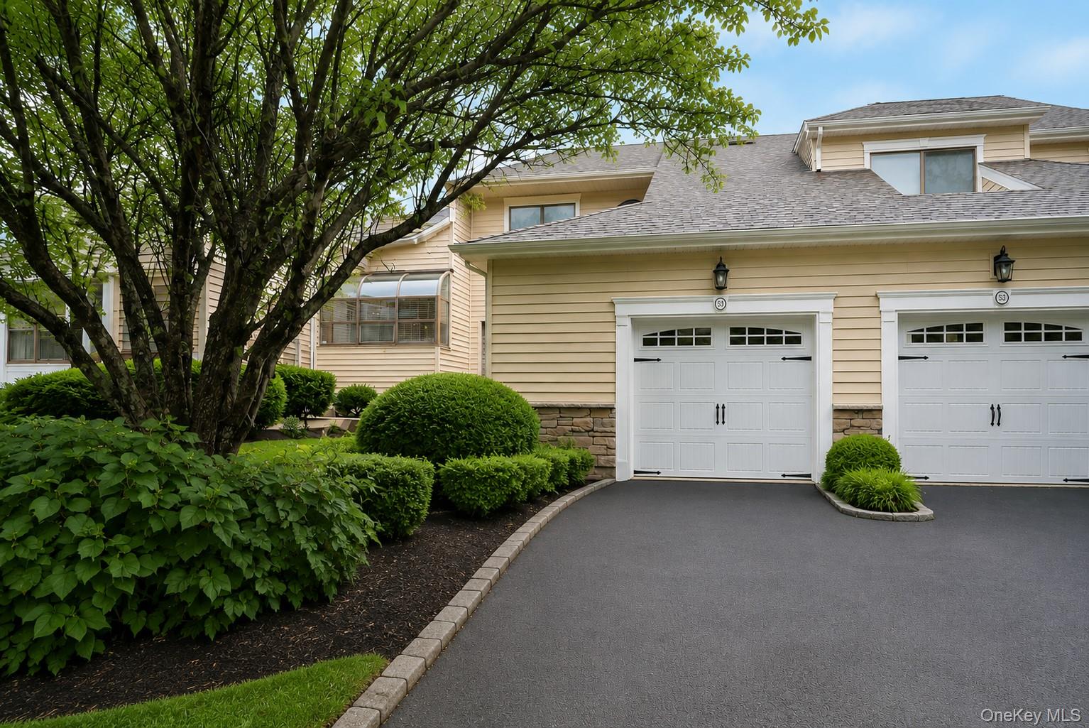 53 Villas Circle – For Sale