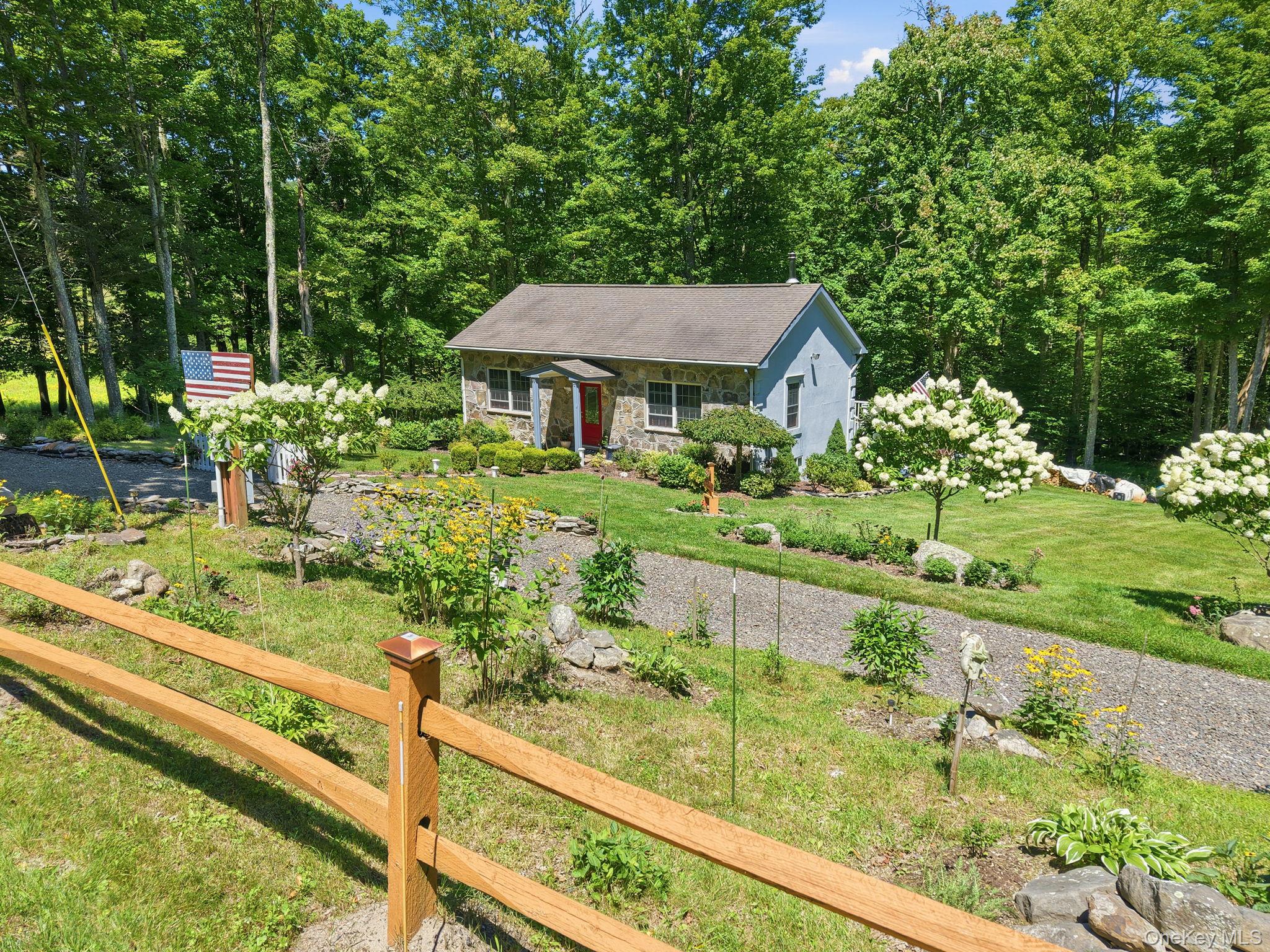 661 Oak Ridge Road – For Sale photo 3