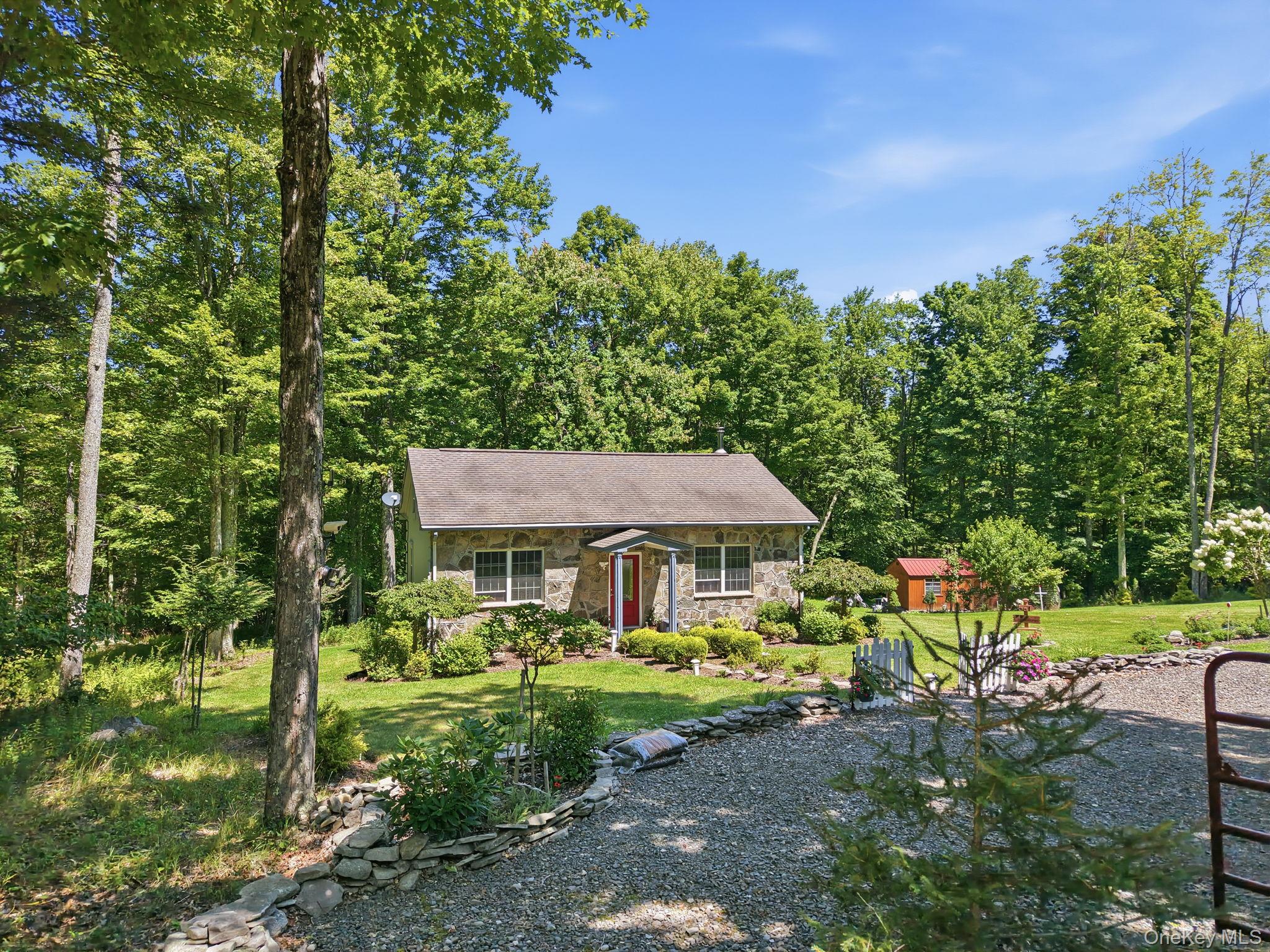 661 Oak Ridge Road – For Sale
