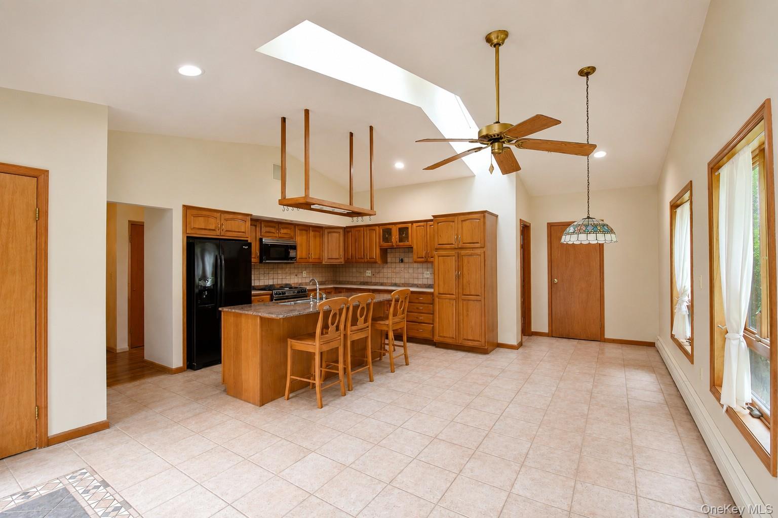 112 Glen Street – For Sale photo 3
