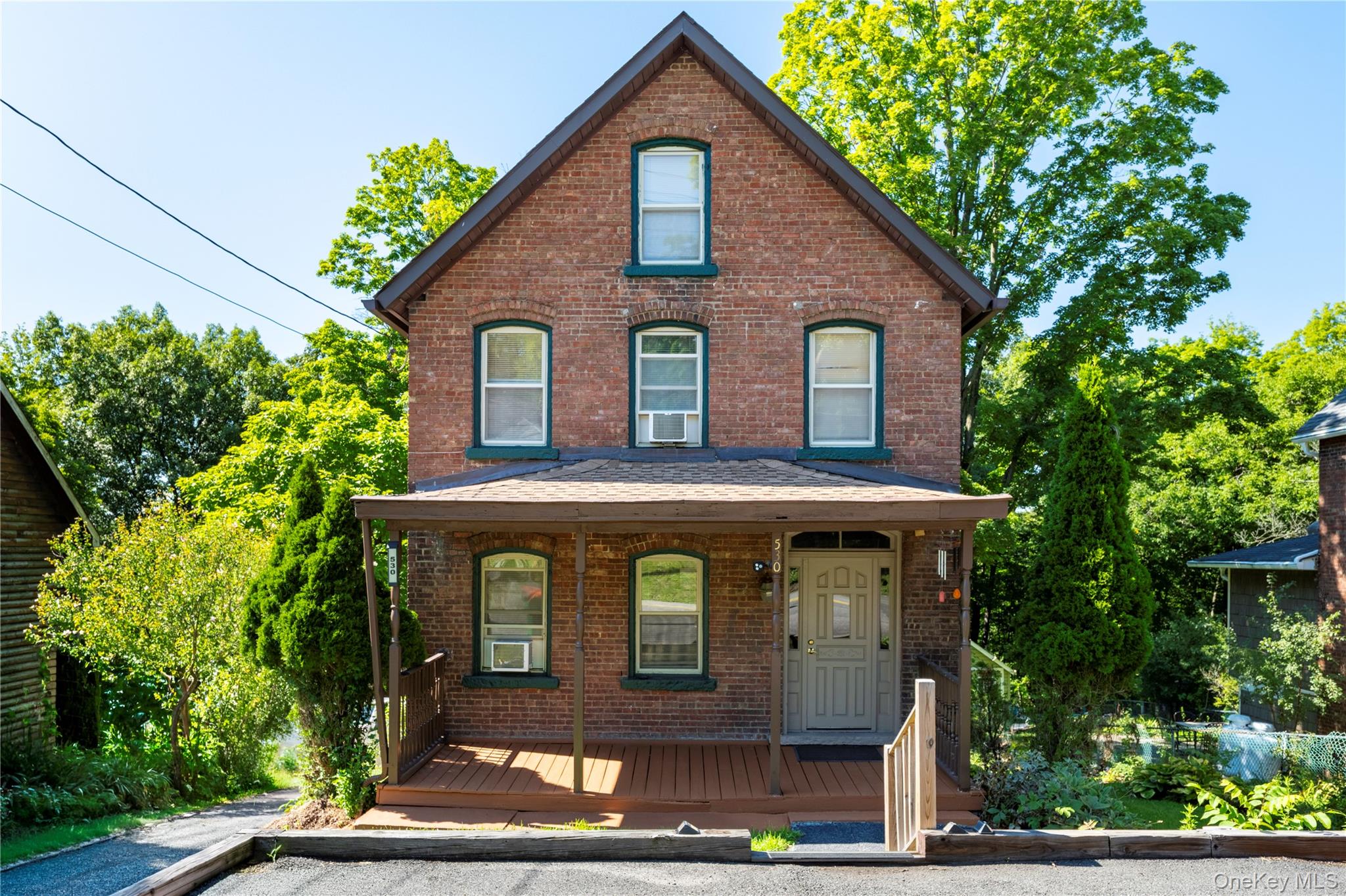 530 Washington Avenue – For Sale