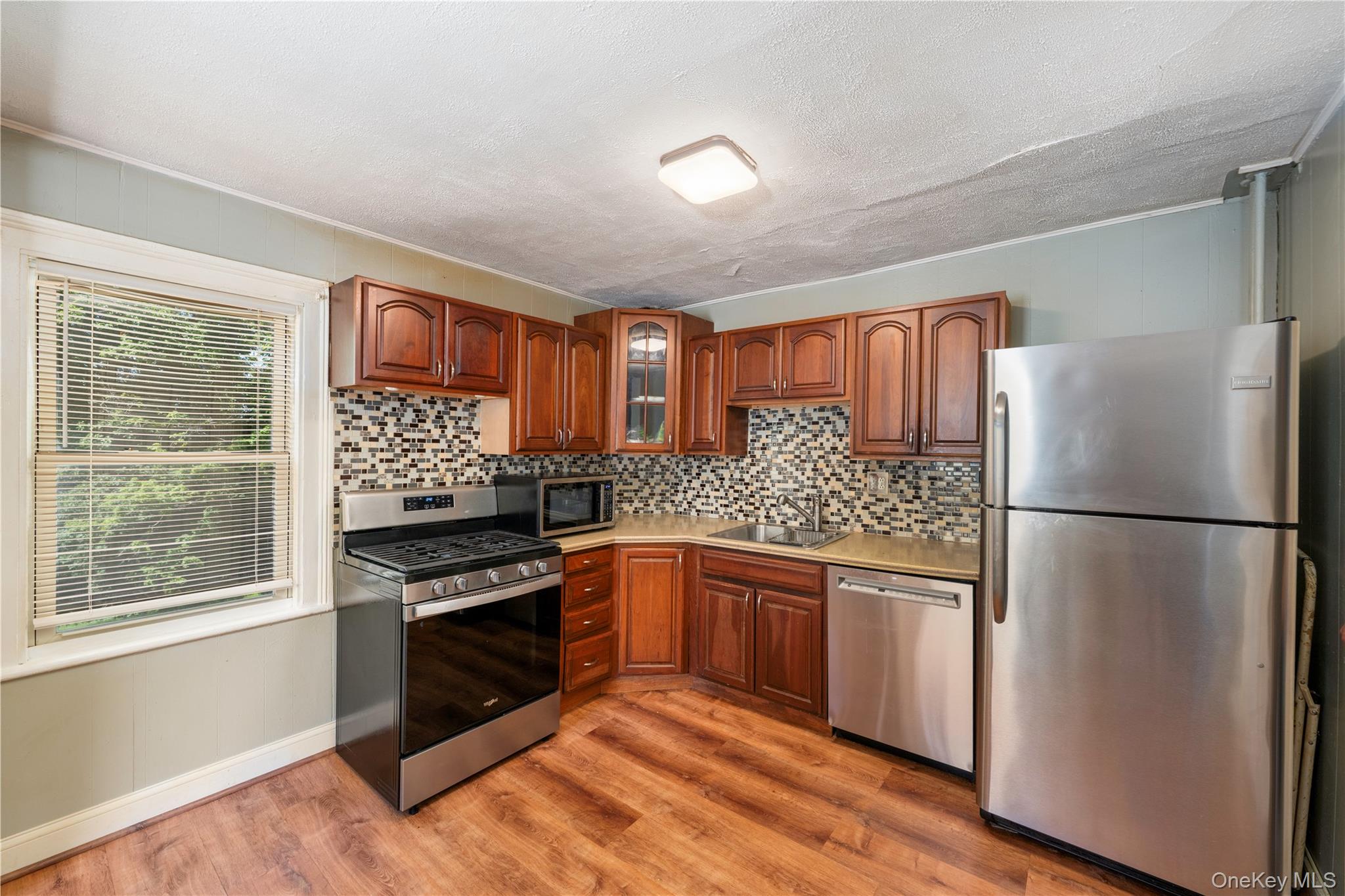 530 Washington Avenue – For Sale photo 4