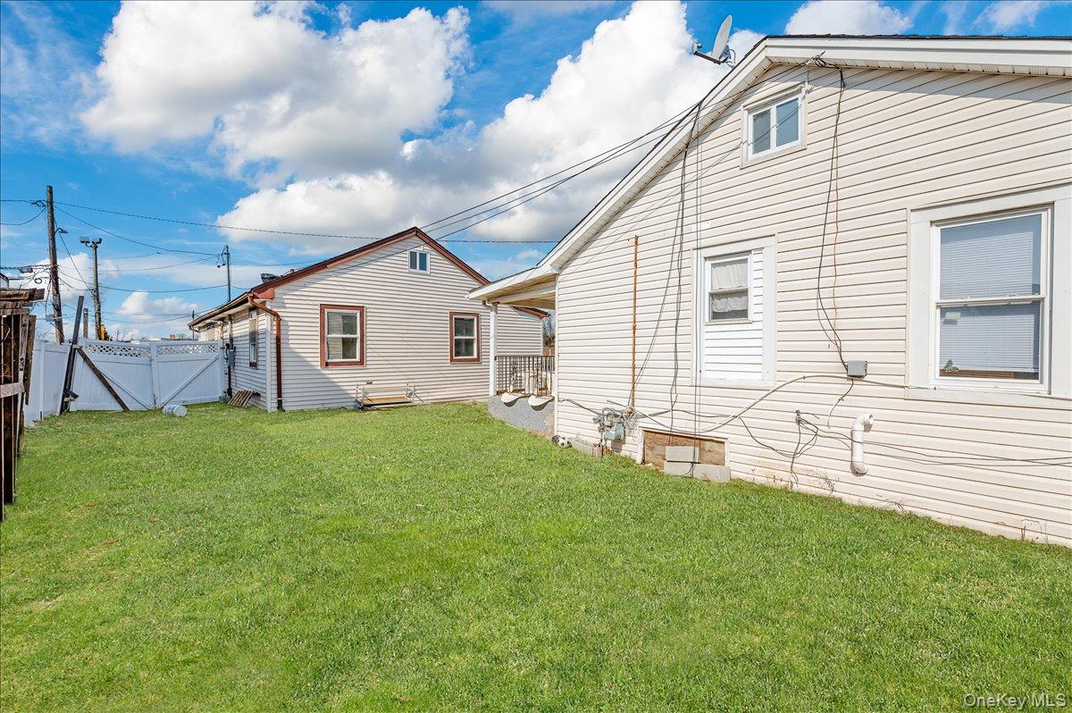 214 Beach 3rd St – For Sale photo 2