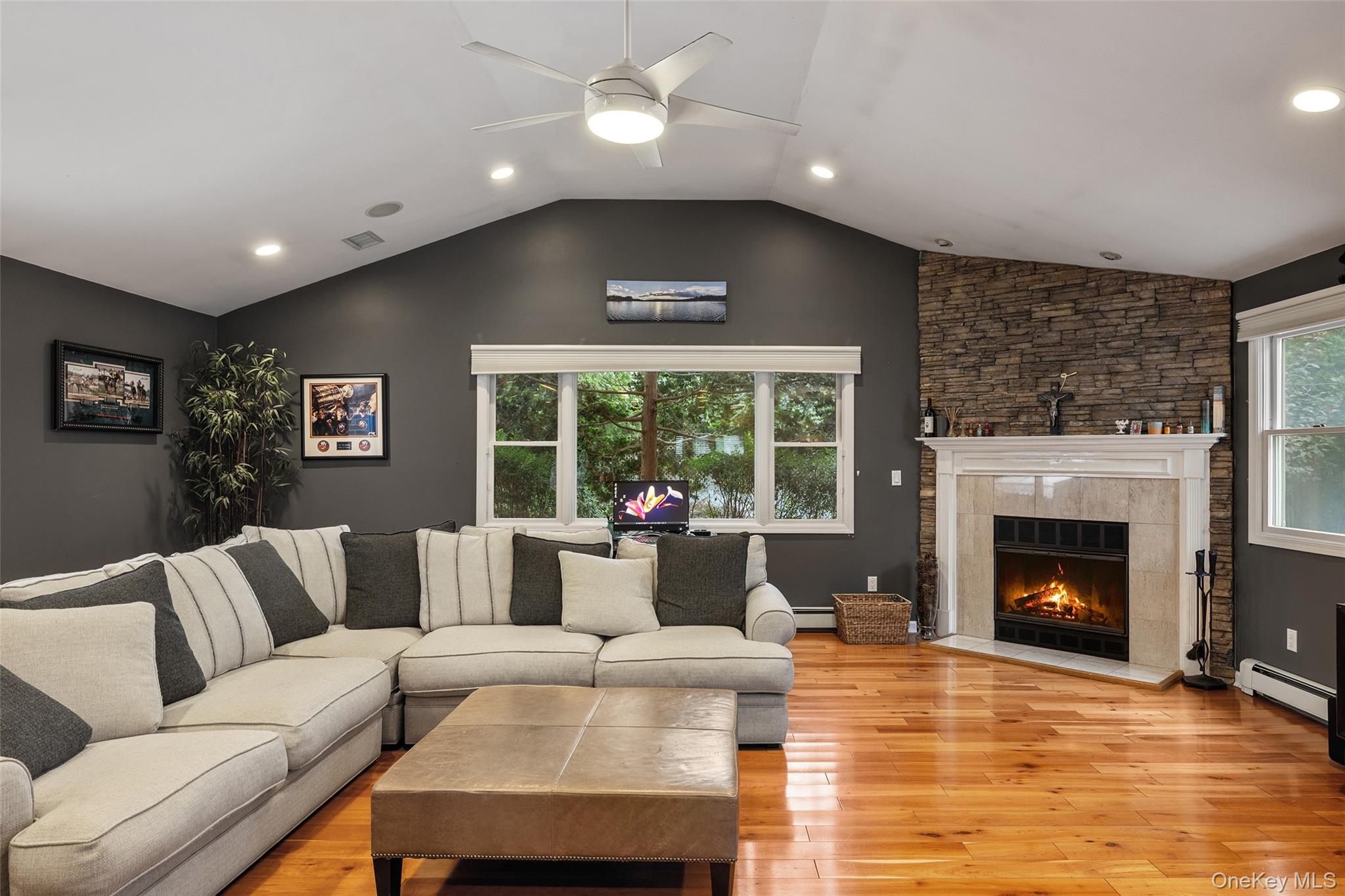 26 Kathleen Drive E – For Sale photo 9