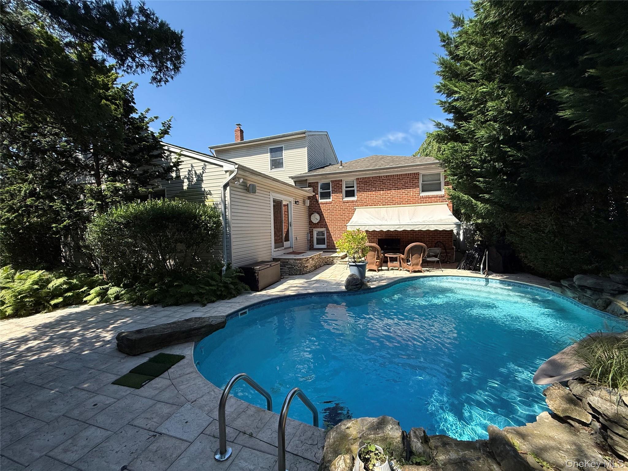 26 Kathleen Drive E – For Sale photo 5