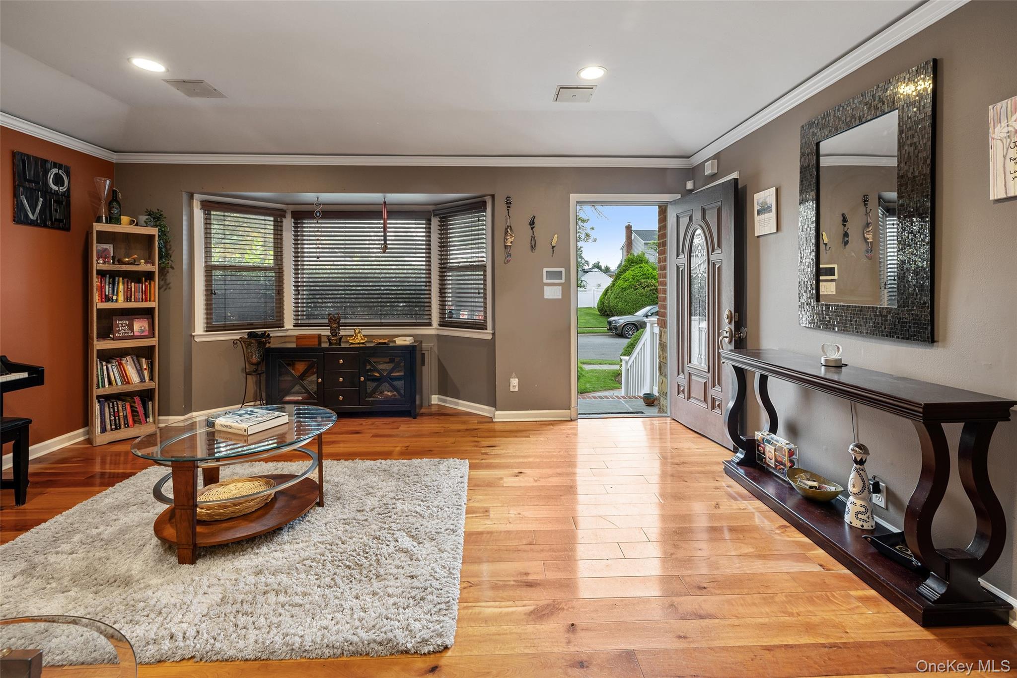 26 Kathleen Drive E – For Sale photo 4