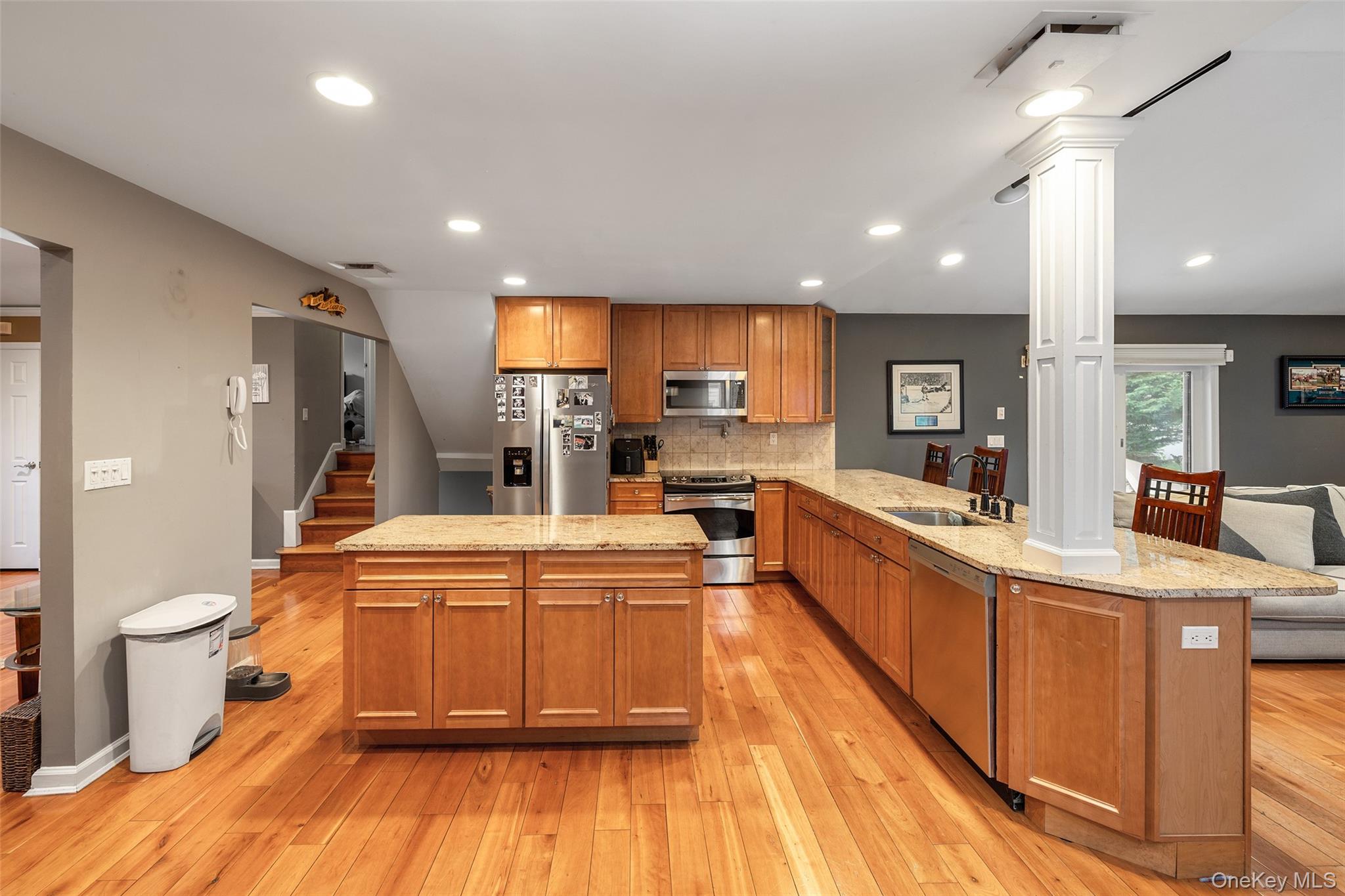 26 Kathleen Drive E – For Sale photo 7