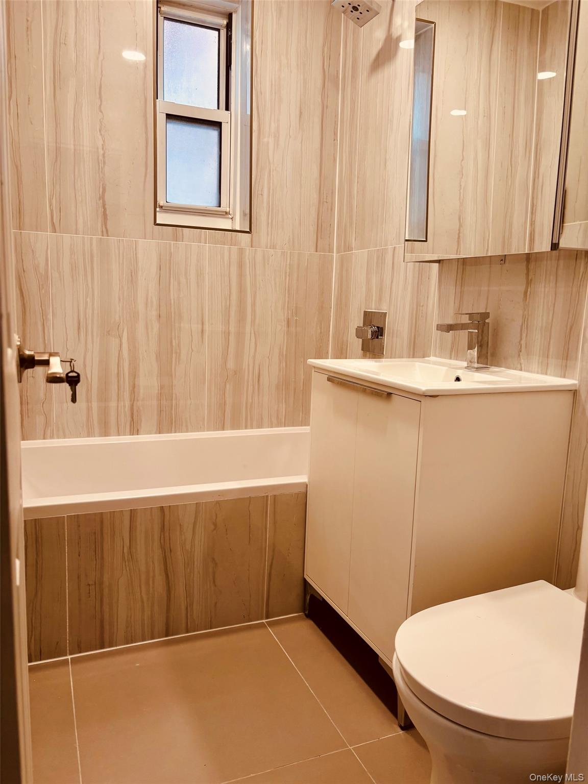 1304 Midland Avenue, Unit A43 photo 8
