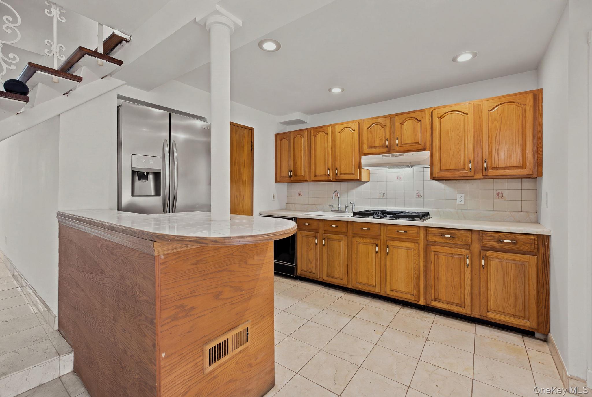100-06 133rd Avenue – For Sale photo 10