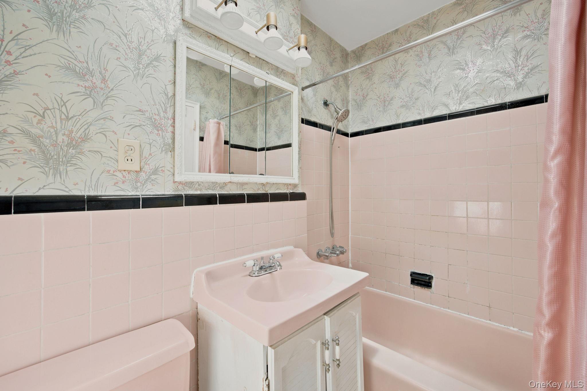 100-06 133rd Avenue – For Sale photo 20