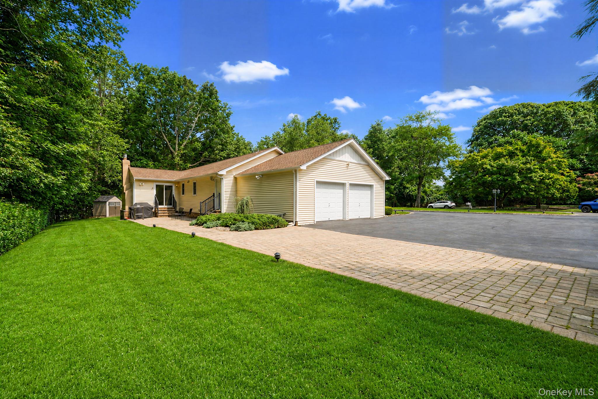 10 Williamsburg Drive – For Sale photo 34