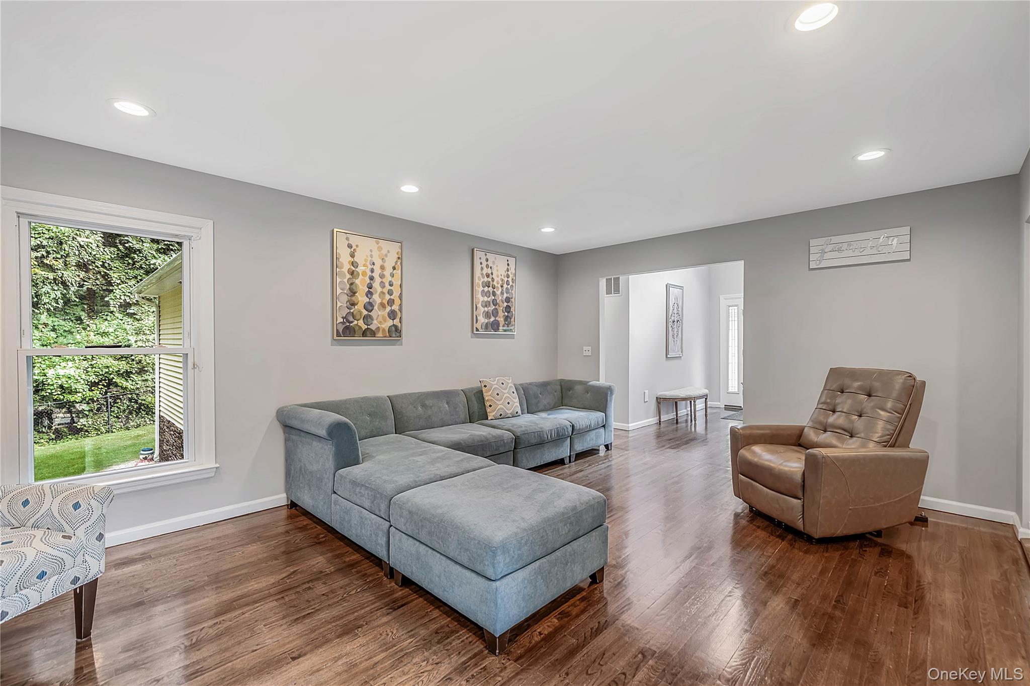 10 Williamsburg Drive – For Sale photo 12