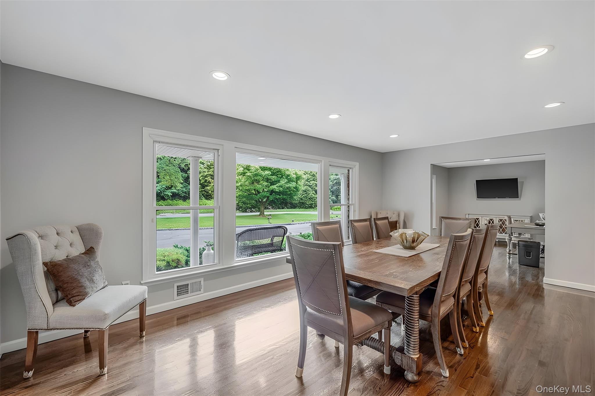 10 Williamsburg Drive – For Sale photo 5