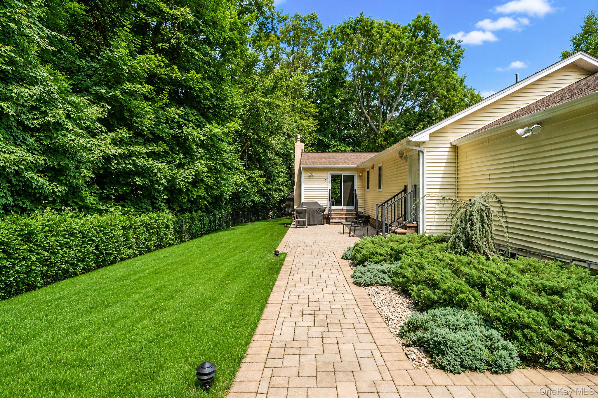 10 Williamsburg Drive – For Sale photo 35