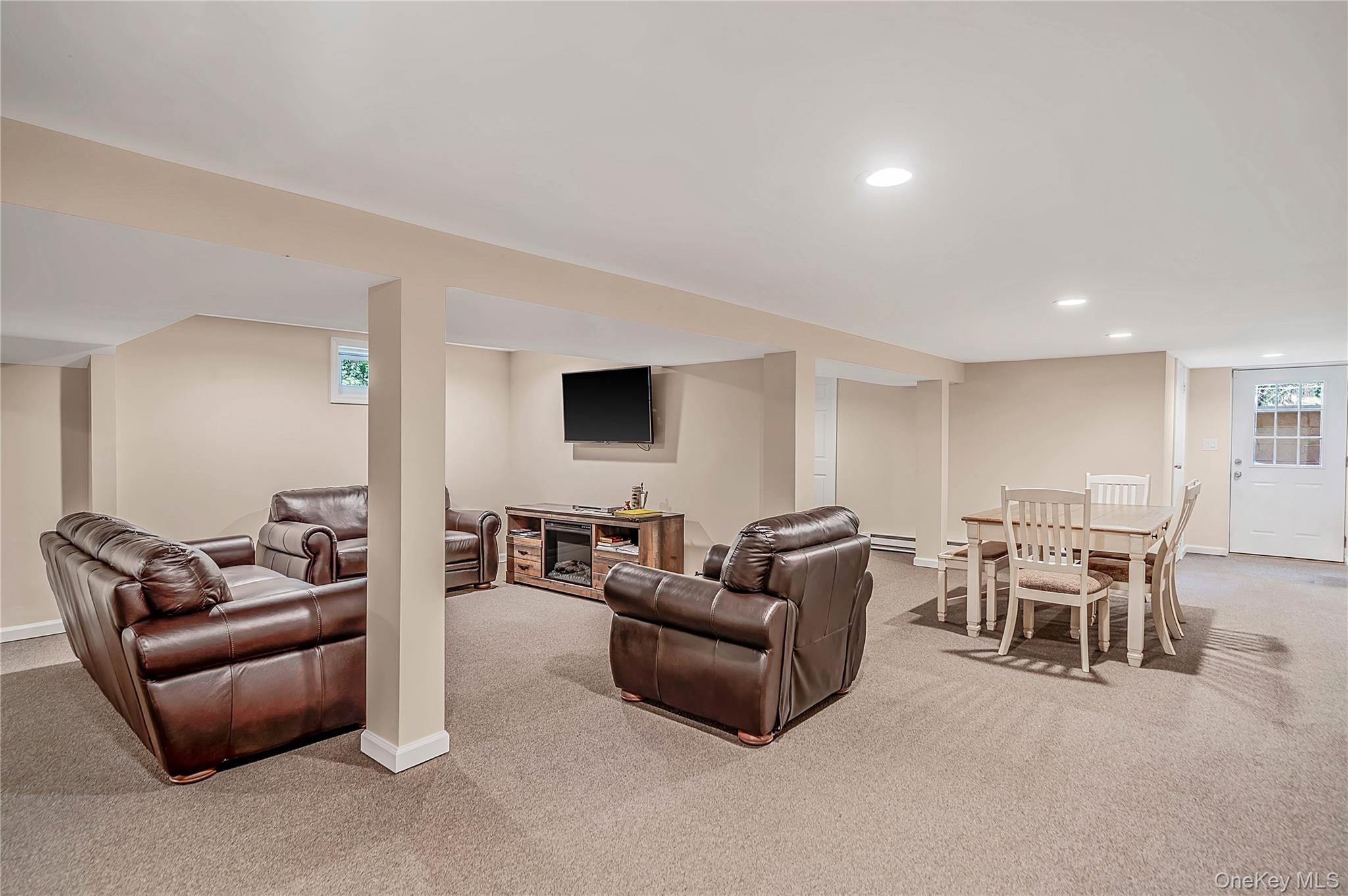 10 Williamsburg Drive – For Sale photo 28