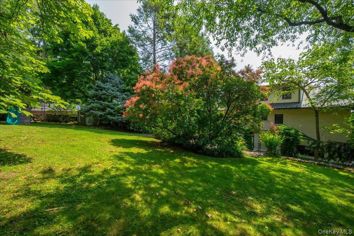 2727 Netherland Avenue – For Sale photo 8