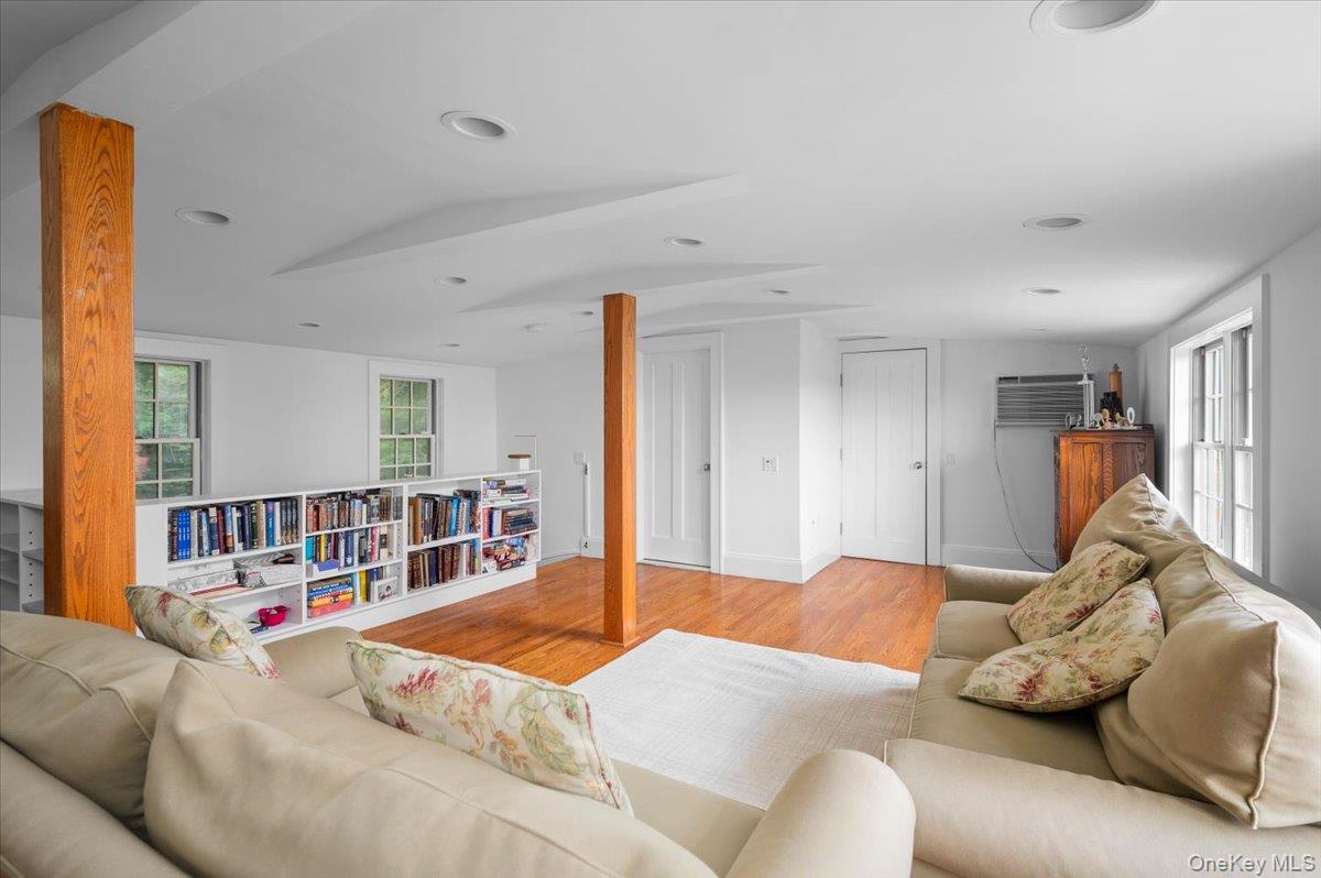2727 Netherland Avenue – For Sale photo 10