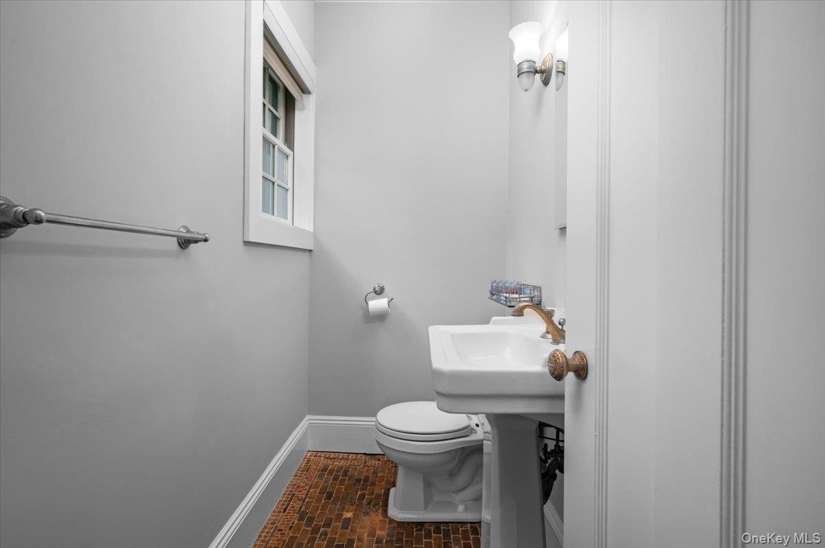 2727 Netherland Avenue – For Sale photo 17