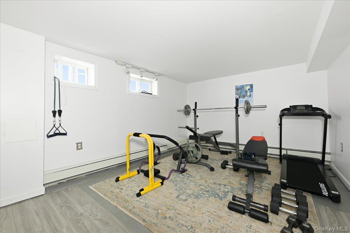 351 Hewlett Parkway – For Sale photo 20