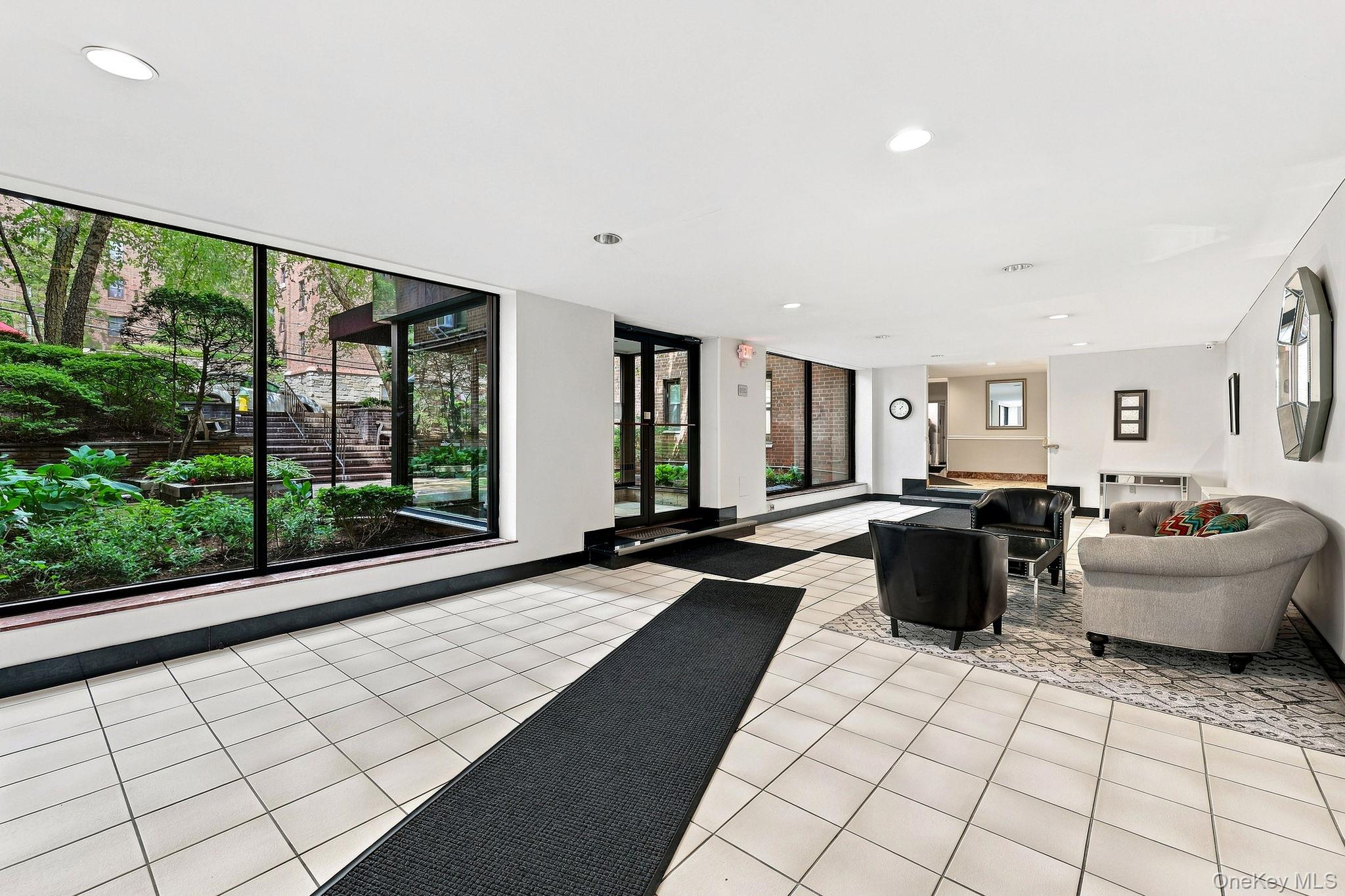 10 Franklin Avenue, Unit 2A photo 21