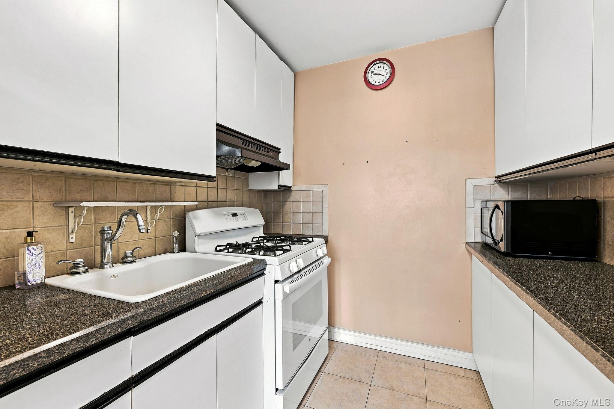 10 Franklin Avenue, Unit 2A photo 13