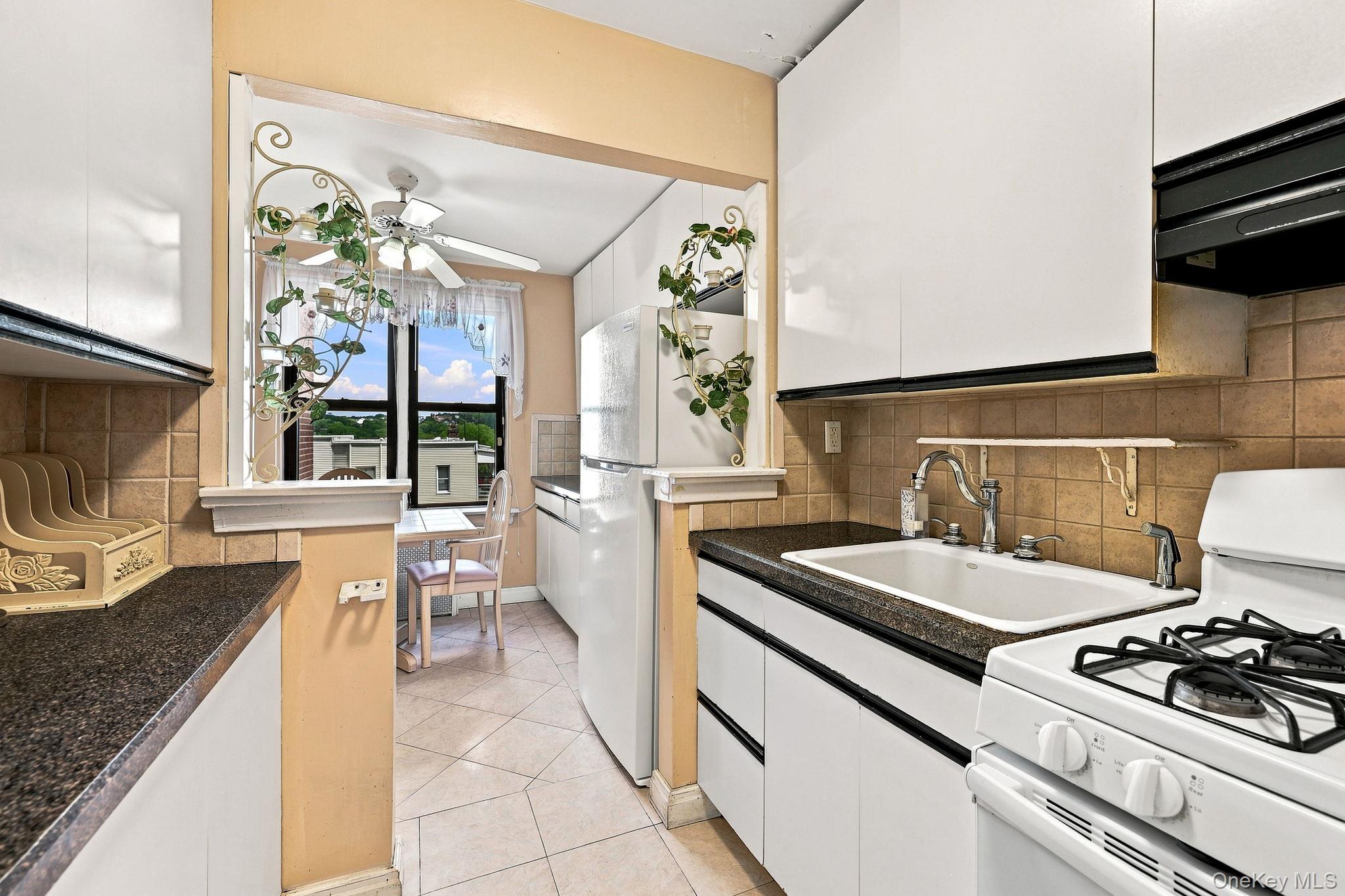 10 Franklin Avenue, Unit 2A photo 14