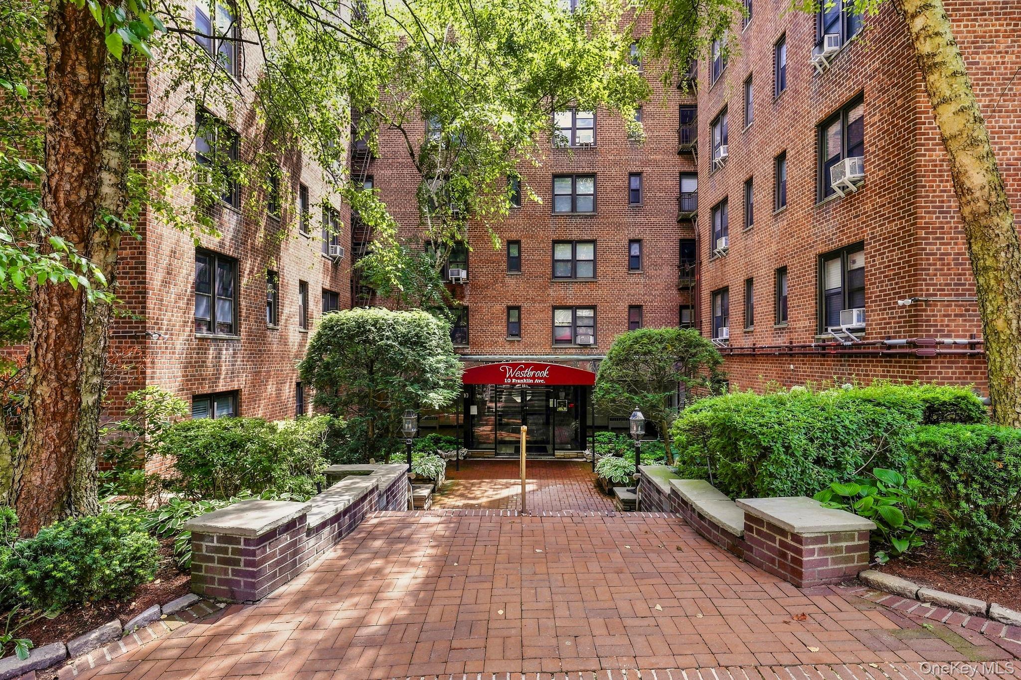 10 Franklin Avenue, Unit 2A photo 18