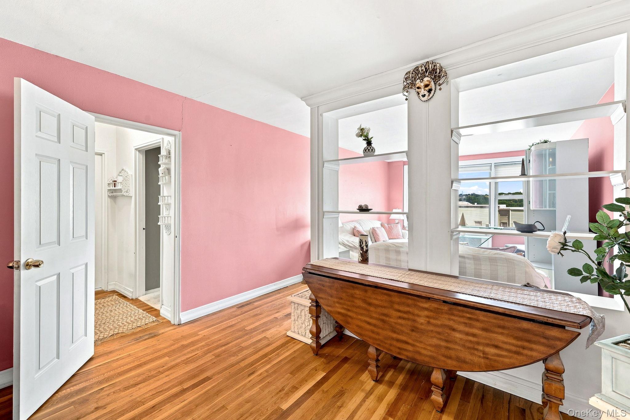 10 Franklin Avenue, Unit 2A photo 4