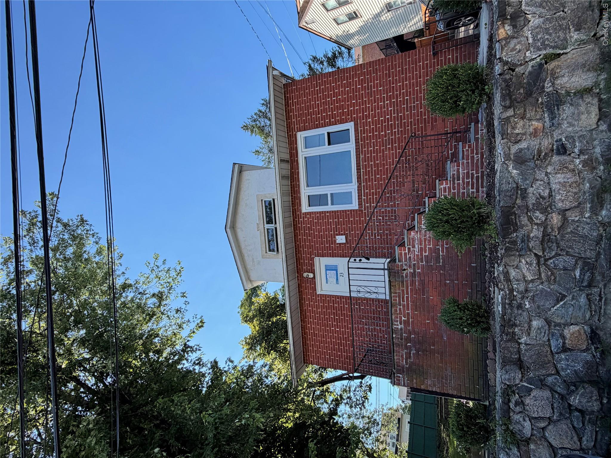 23 Mansion Avenue, Unit 2