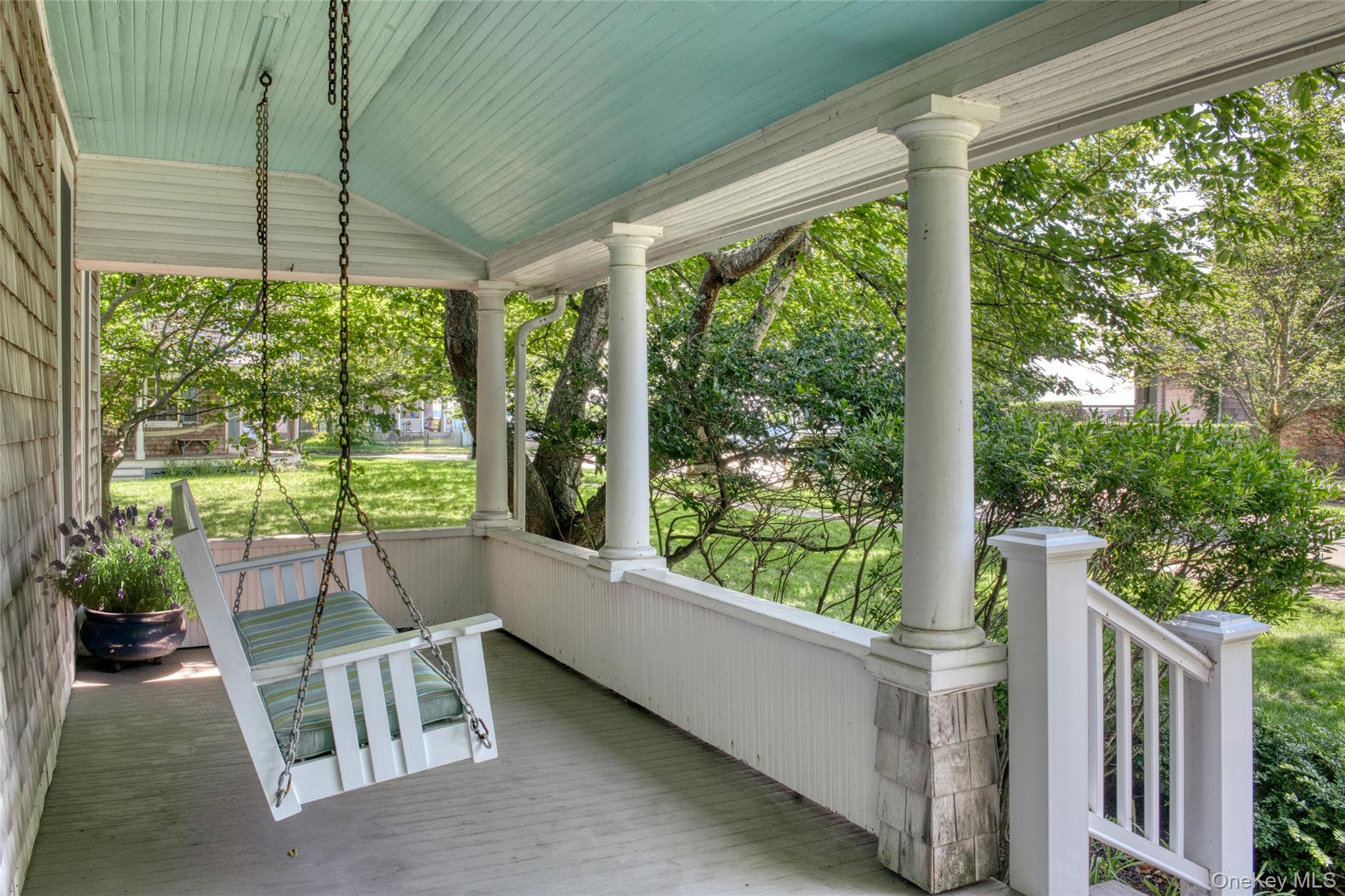 1945 Village Lane – For Sale photo 3