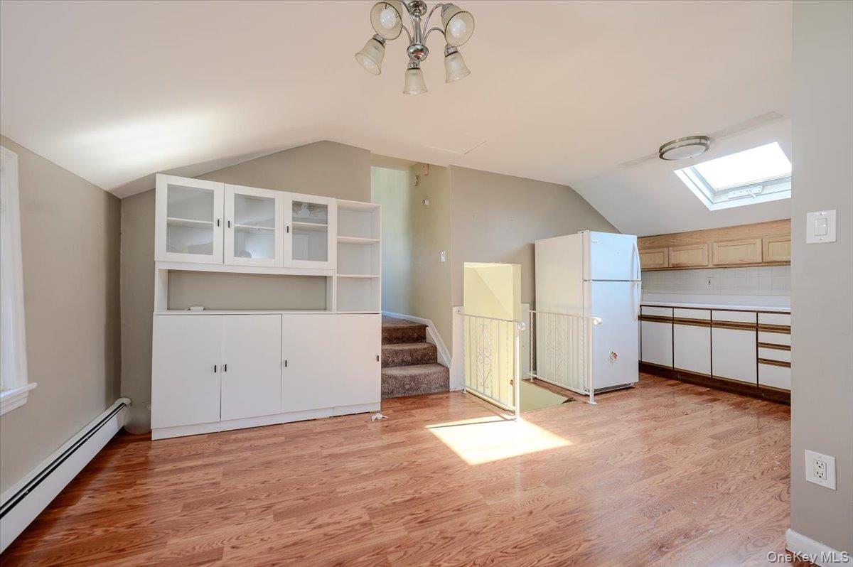 13 Truxton Road, Unit Upper photo 6