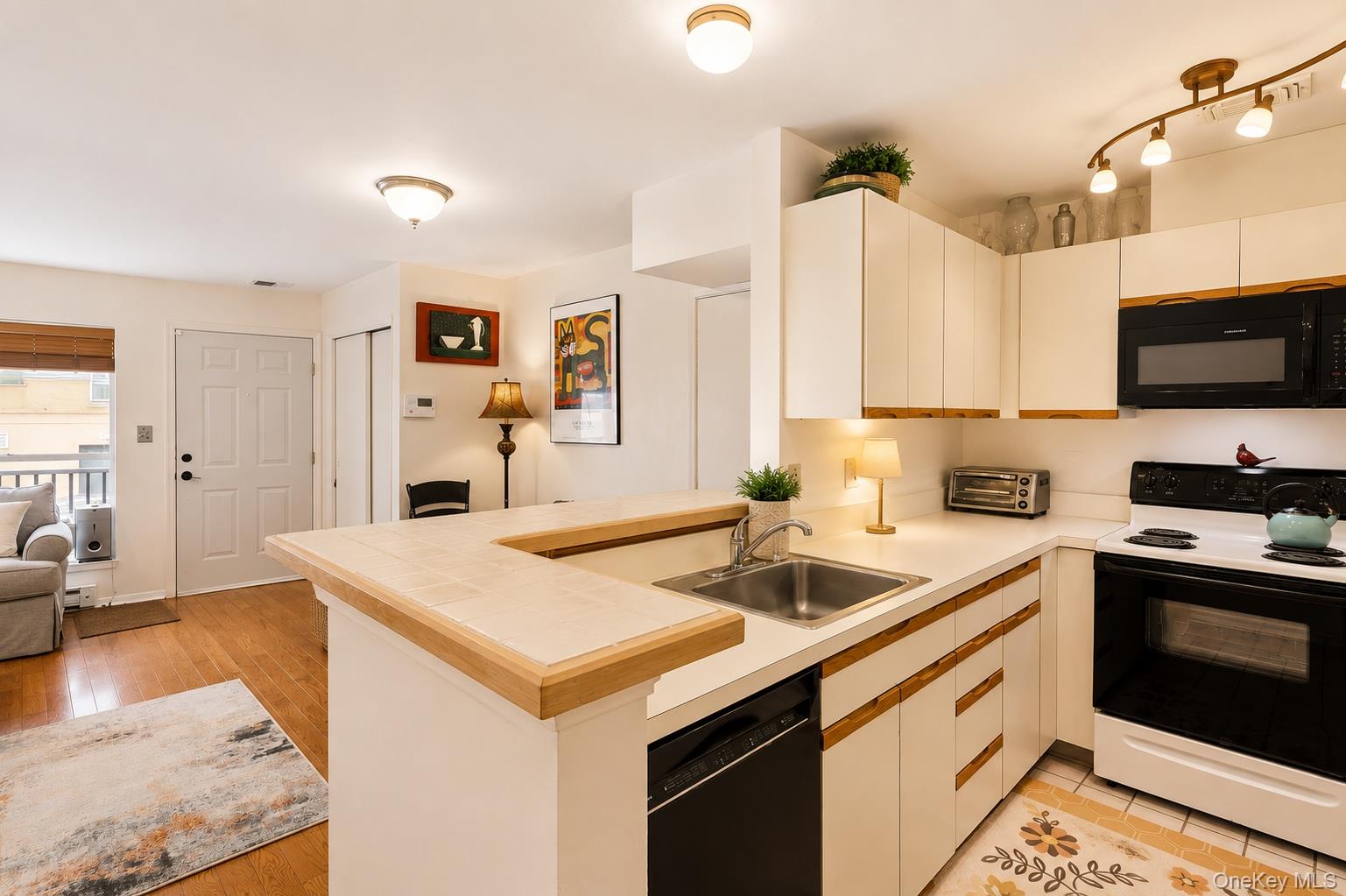 823 Shore Road, Unit 1 photo 12