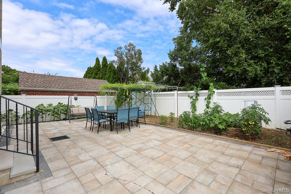 42 Celler Avenue – For Sale photo 35