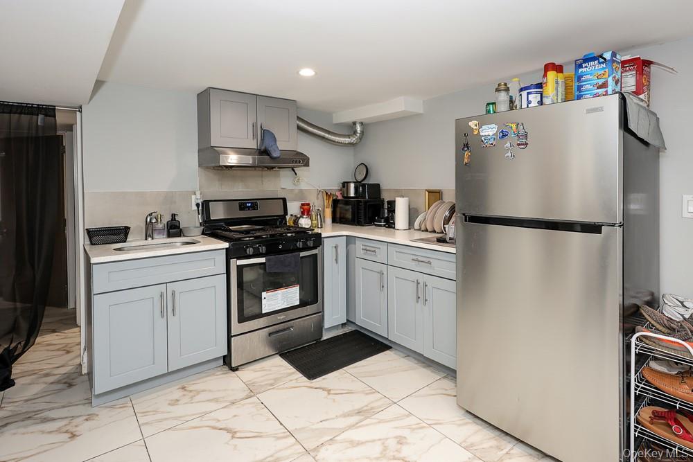 42 Celler Avenue – For Sale photo 32