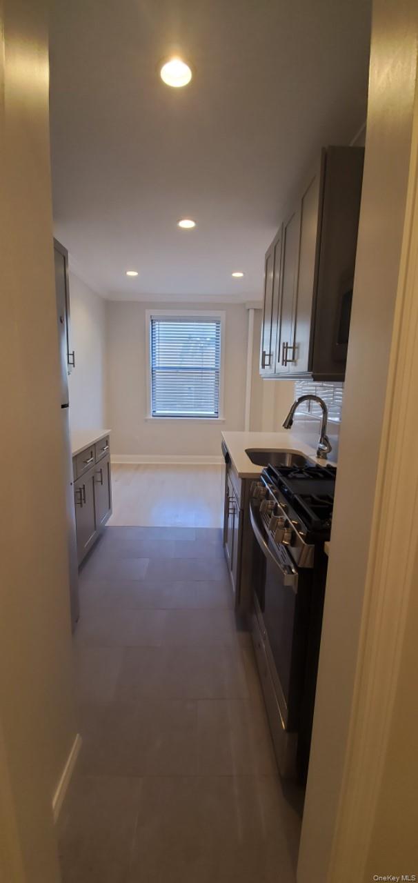 254 Martine Avenue, Unit 1C photo 2