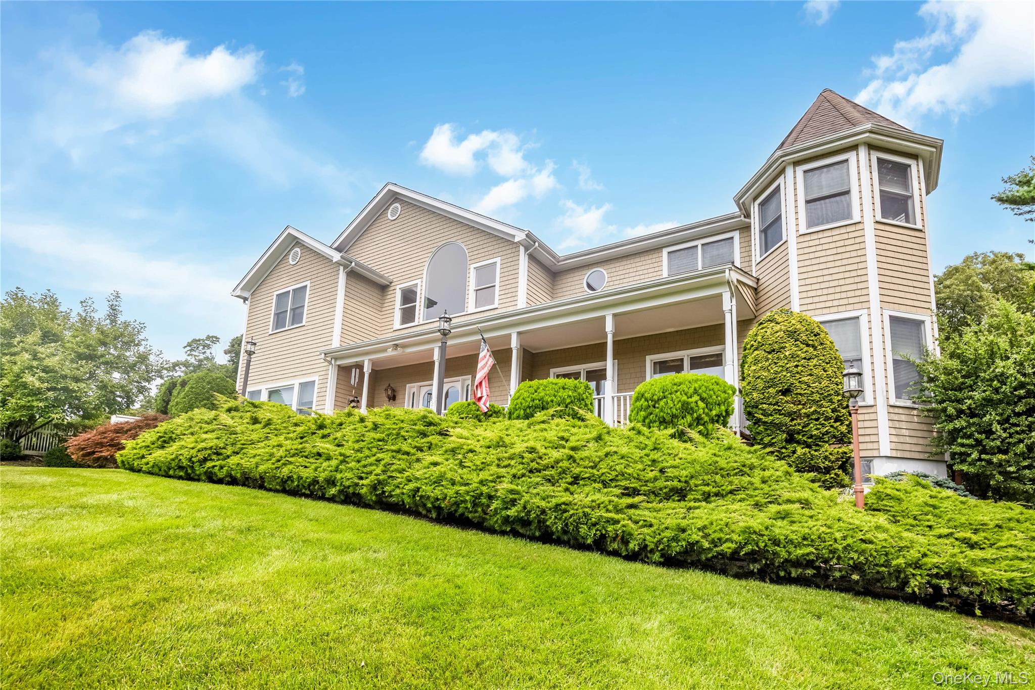 230 Woodbine Avenue – For Sale photo 2